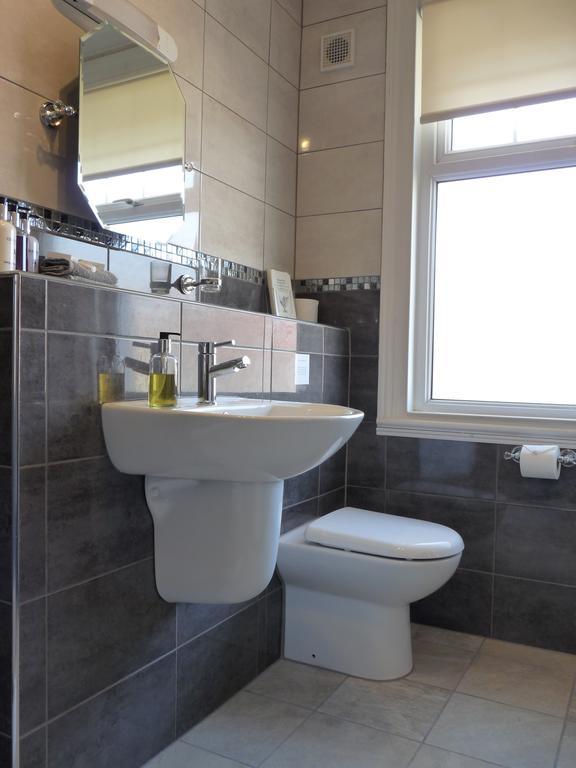 Cornerways Guest House ランディドノー エクステリア 写真