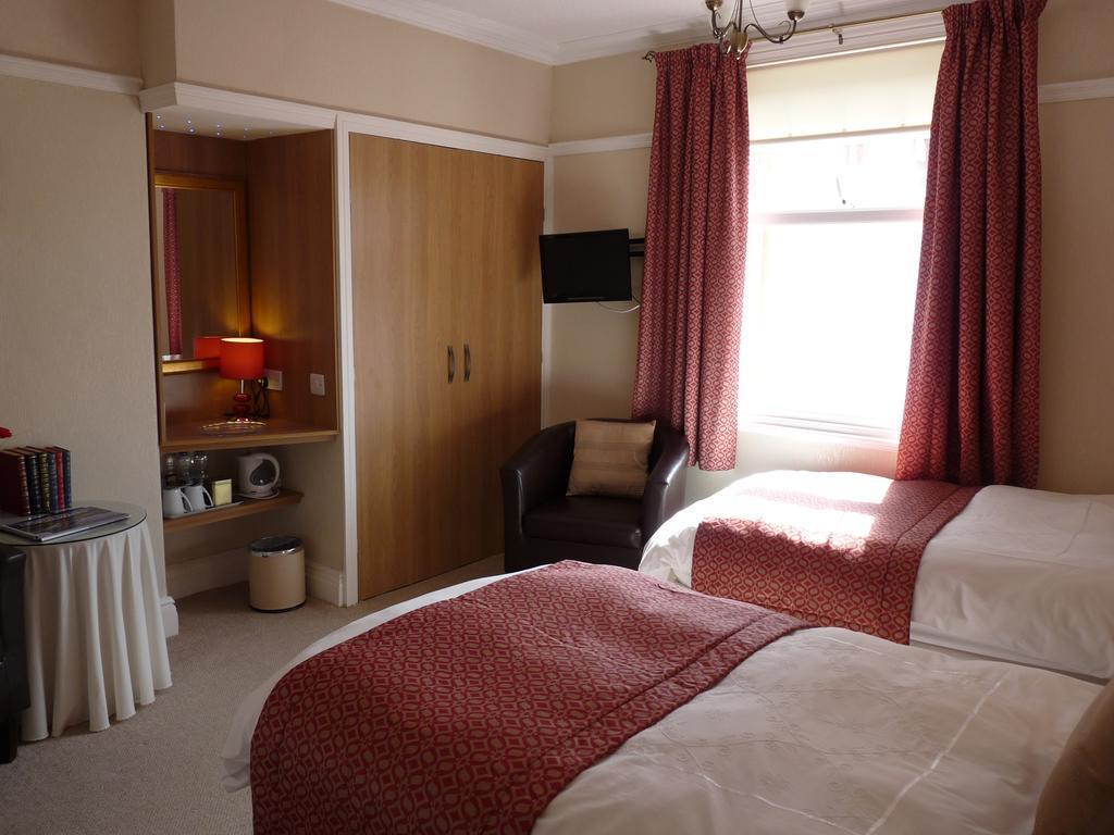 Cornerways Guest House ランディドノー エクステリア 写真