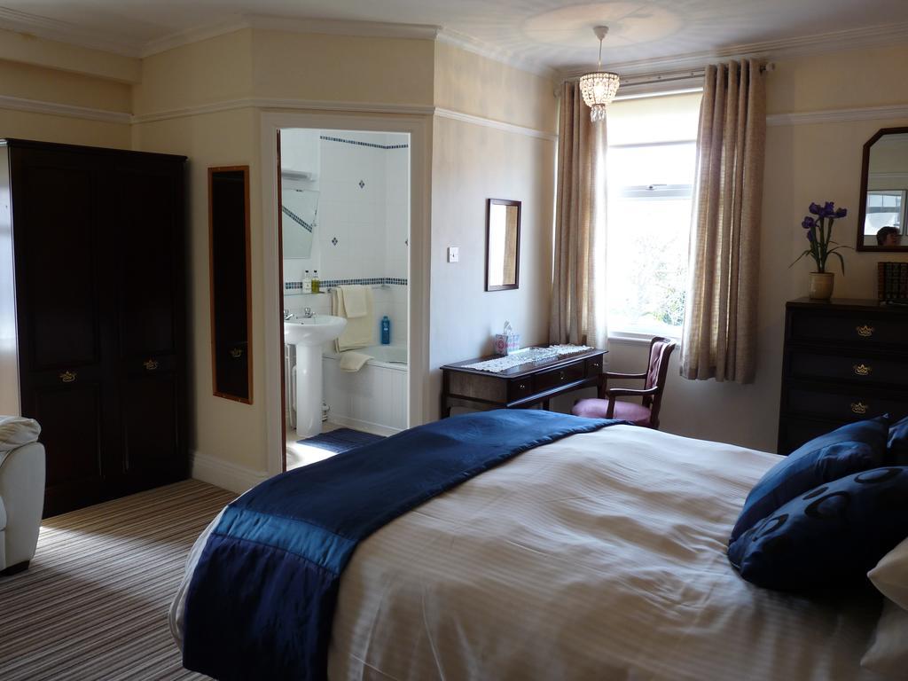 Cornerways Guest House ランディドノー エクステリア 写真