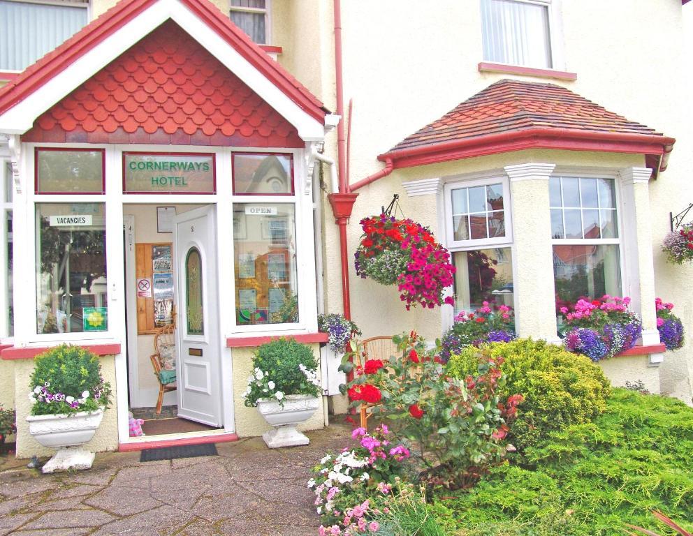 Cornerways Guest House ランディドノー エクステリア 写真